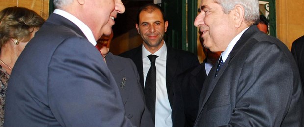 FT: Kıbrıs resmen bölünebilir