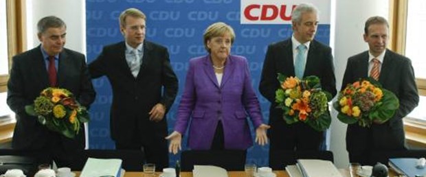 Genel seçimler öncesi Merkel’e ihtar