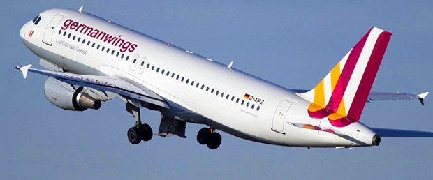 düşen-fransa-uçak-germanwings-24-03-15