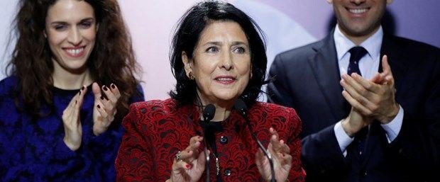 Gürcistan'da ilk kadın cumhurbaşkanı yemin ederek göreve başladı