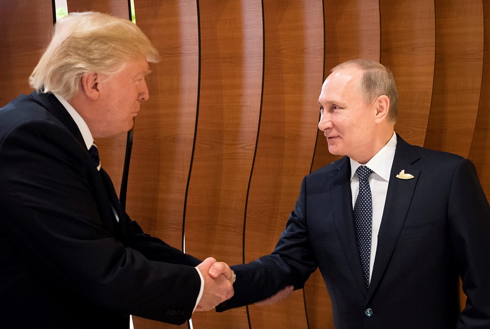 İki lideri ilk defa G-20 zirvesinde tokalaştı.