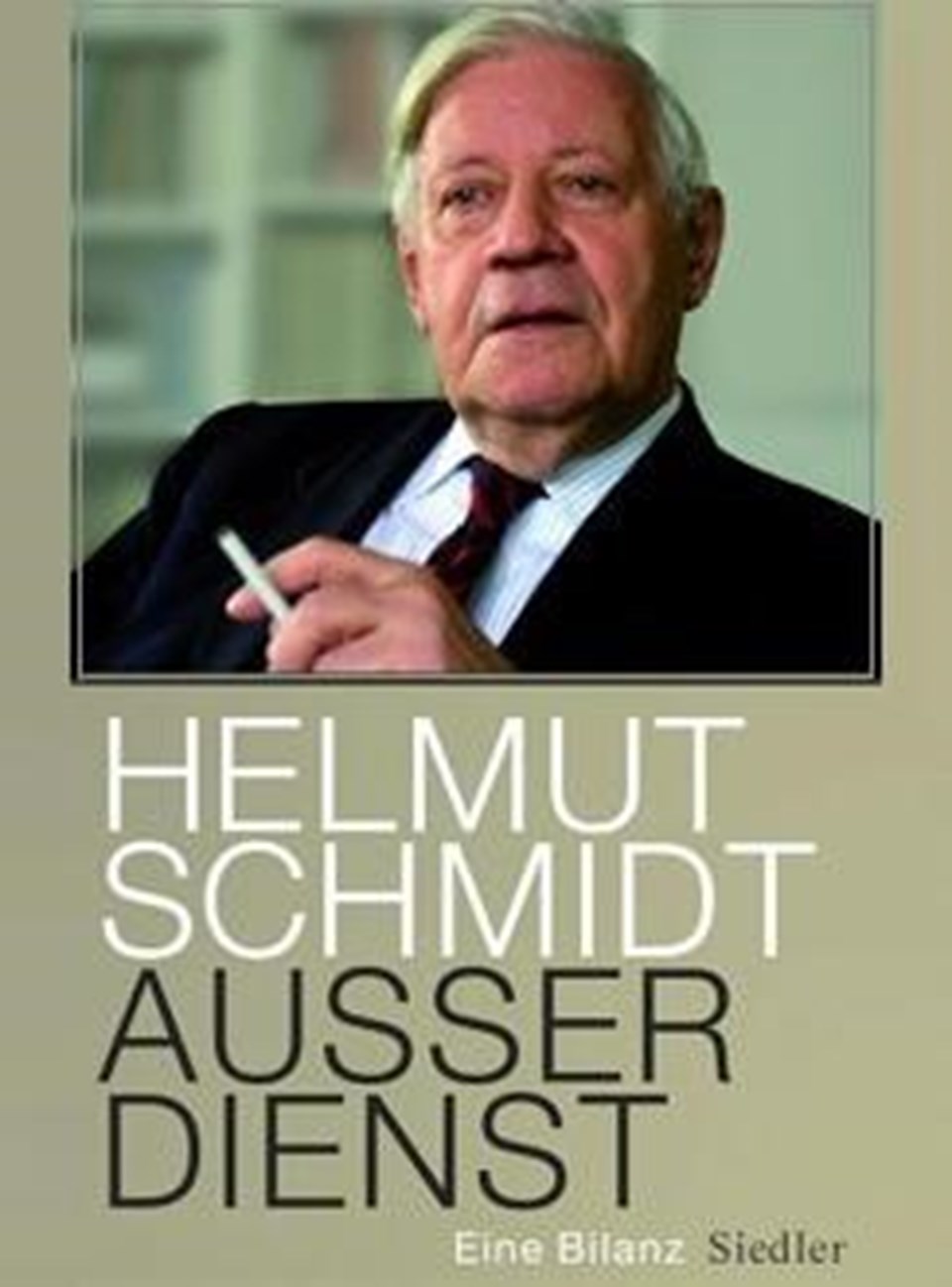 Schmidt'in dış politikasını anlatan kitabın kapağı