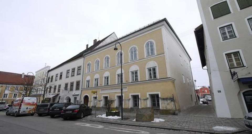 Avusturya'nın Braunau kasabasındaki Adolf Hitler'in doğduğu ve 3 yaşına kadar kaldığı ev
