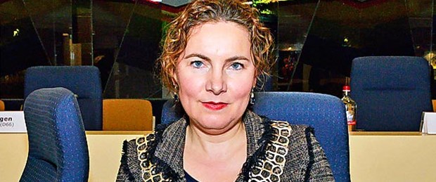 hollanda sığınmacı mirjam-vt-veld110316.jpg