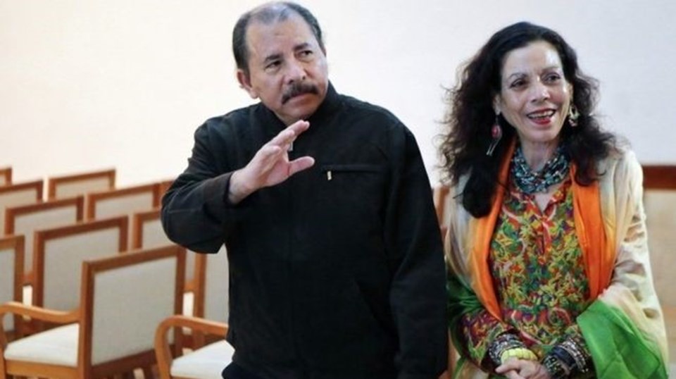 Nikaragua Devlet Başkanı Daniel Ortega ve eşi Rosario Murillo

