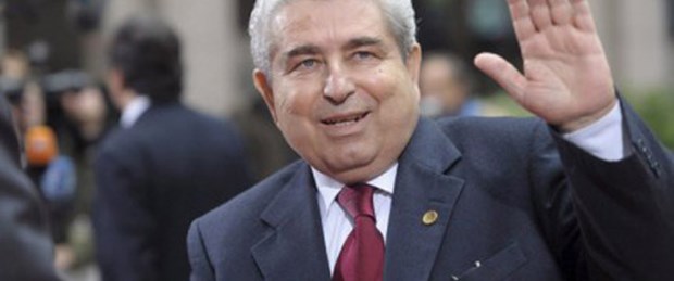 Hristofyas siyaseti bırakıyor