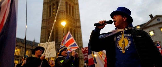 brexit ingiltere polis protesto080119.jpg