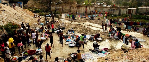 haiti oxfram cinsel istismar120218.jpg
