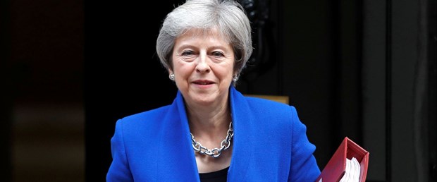 theresa may kaşıkçı231018.JPG
