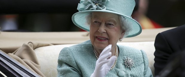 kraliçe elizabeth zam270617.jpg