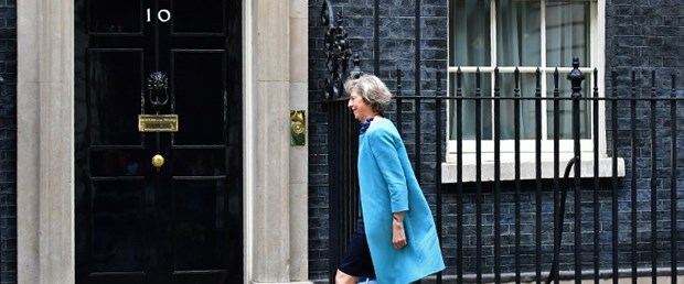 theresa may ingiltere başbakan110716.jpg