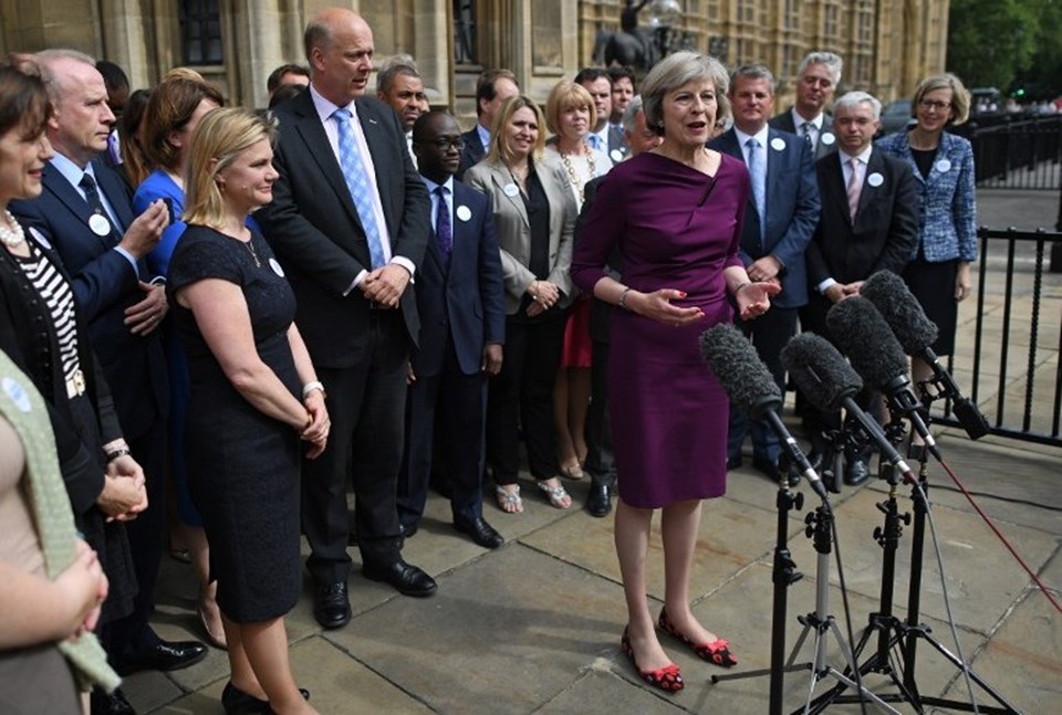 İngiltere'de başbakanlık koltuğuna oturması beklenen Theresa May, "Brexit, Brexit demektir" sözüyle ülkesini AB üyeliğinden çıkaracağı mesajını verdi.