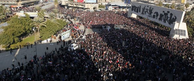 sadr bağdat protesto120217.jpg
