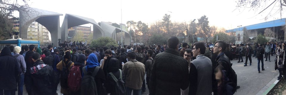 iran, protesto, Ayetullah Hamaney, iranda neler oluyor, iran son dakika