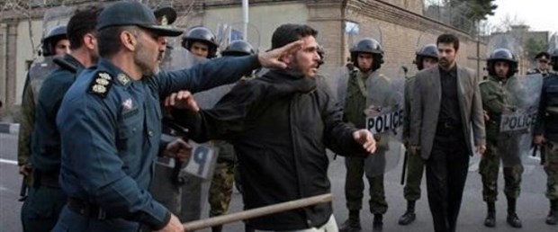 iran-police-saldırı020415