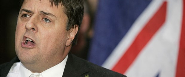 Irkçı lider saraya sokulmadı