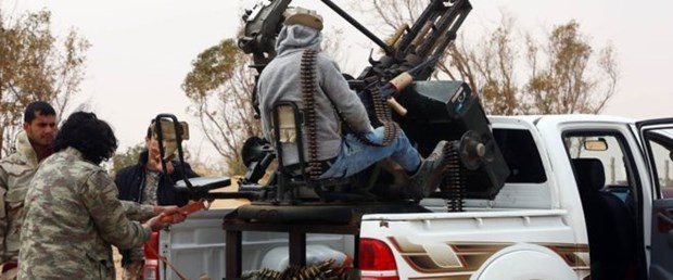 IŞİD libya sirte petrol040116.jpg