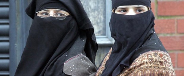 İspanya burka ve peçeyi yasaklamadı