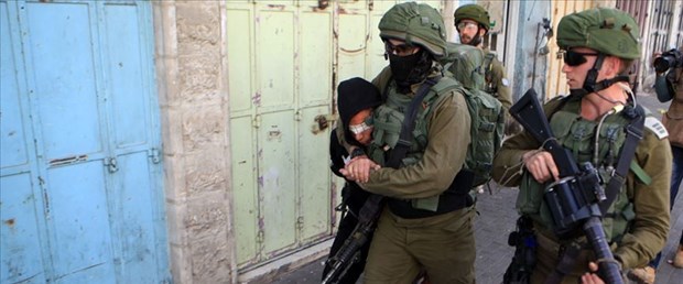 israil gözaltı.jpg