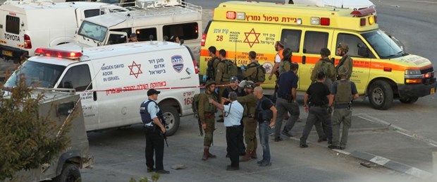 israil bıçak saldırı filistin140116.jpg