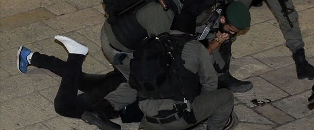 israil filistin gözaltı190819.jpg