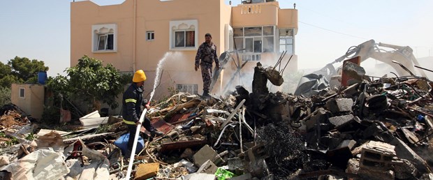 İsrail bir Hamas liderini öldürdü