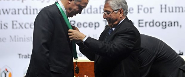 İsrail: Kaddafi'den ödüllü Erdoğan...