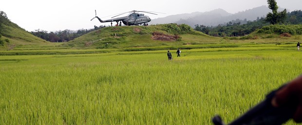 myanmar silah asker .JPG