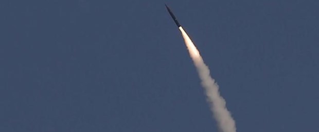 israil suriye füze saldırı070218.jpg