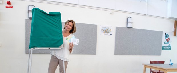 2018-09-09T115645Z_153836907_RC14F41D5E80_RTRMADP_3_SWEDEN-ELECTION.JPG