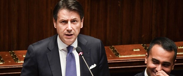 conte italya hükümet güvenoyu090919.jpg