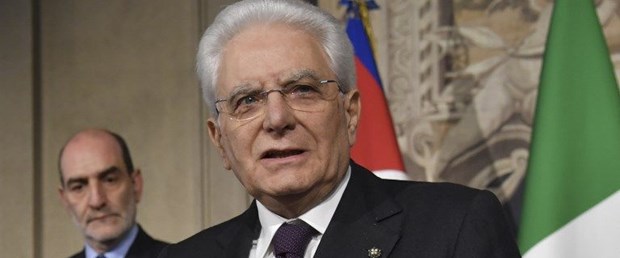 italya cumhurbaşkanı erken seçim080518.jpg