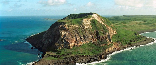 1280px-Iwo_Jima_Suribachi_DN-SD-03-11845.JPEG