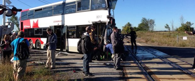 Kanada’da tren ve otobüs çarpıştı