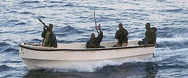 Korsanlar ABD'li 2 denizciyi kaçırdı