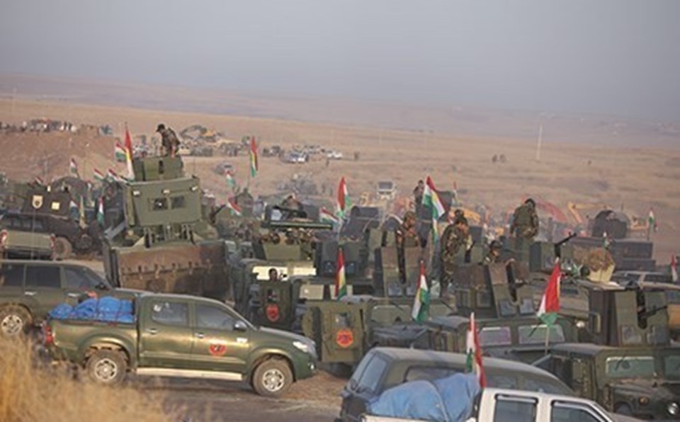 Irak ordusunun Mahmur'a asker kaydırmasının ardından peşmerge birliklerinin de Mahmur'a doğru yola çıktığı bilgisi paylaşıldı.