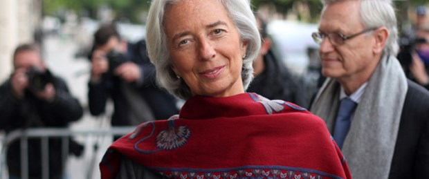 Lagarde şimdilik kurtuldu