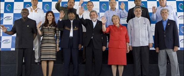 Latin Amerika zirvesine Küba damga vurdu