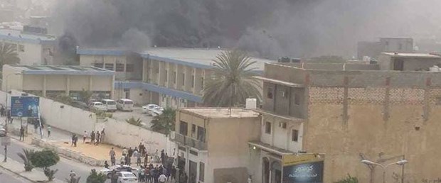 libya seçim bürosu saldırı020518.jpg
