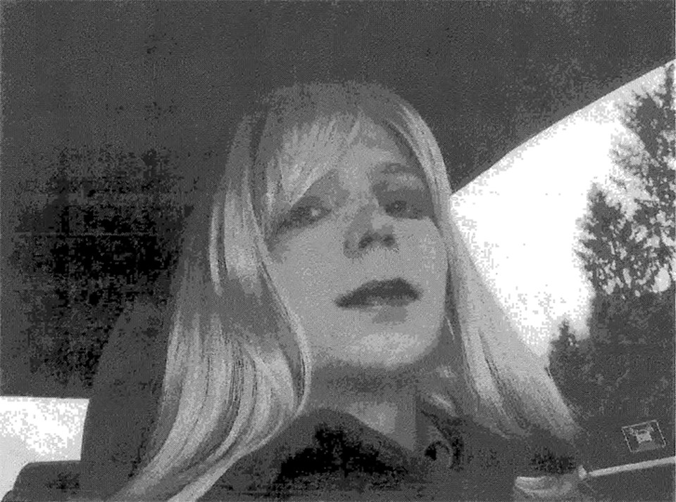 Manning, 2010 yılında bir ordu danışmanına bu fotoğrafı yollamış.
