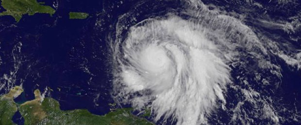 2017-09-19T012707Z_773498603_RC16ABD3E260_RTRMADP_3_STORM-MARIA.JPG