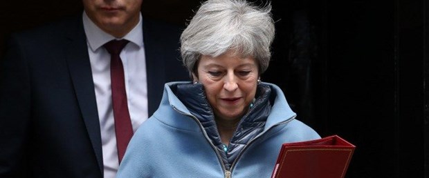 theresa may avrupa istifa brexit250319.jpg