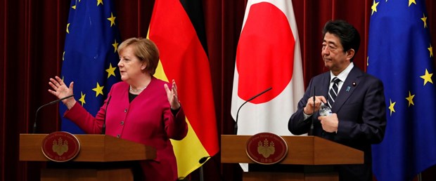 merkel abe brexit040219.JPG