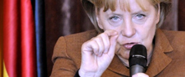 Merkel'den ABD'li rahibe sert kınama