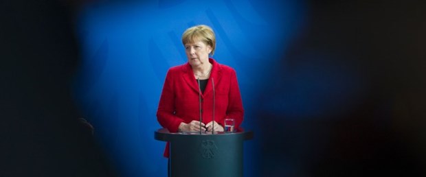 merkel erdoğan jan böhmermann120416.jpg