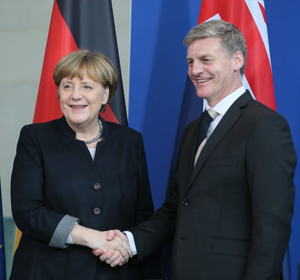 Almanya Başbakanı Angela Merkel ve Yeni Zelanda Başbakanı Bill English