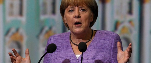 Merkel'den Türkiye'ye sıcak mesajlar