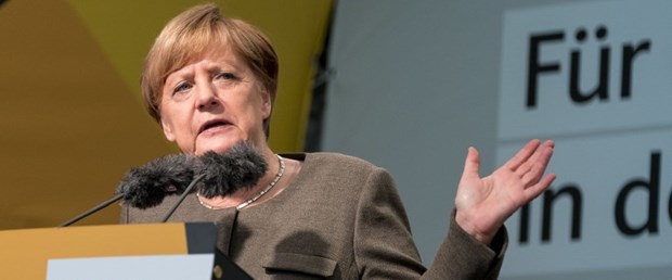almanya merkel türkiye açıklama gümrük birliği190817.jpg