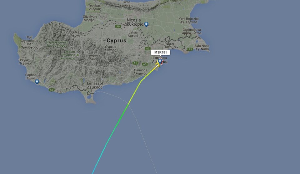 Kaçırılan Mısır Havayolları uçağının "flightradar" rotası.