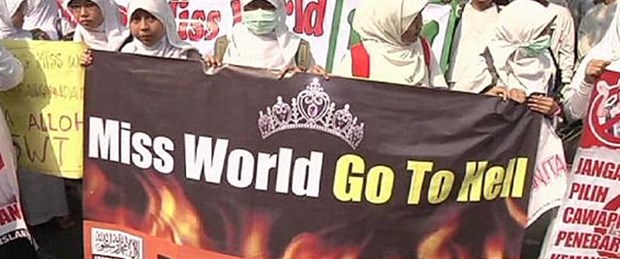 'Miss World cehenneme git'